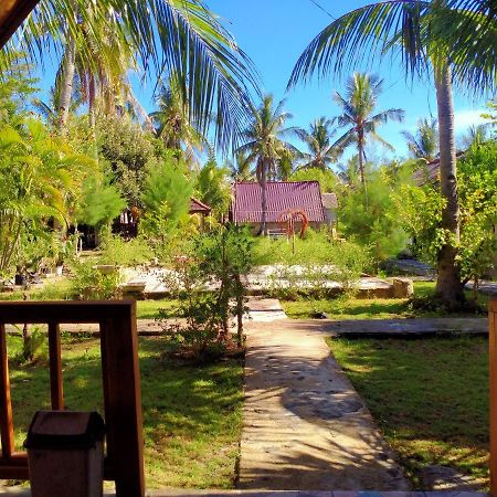 Tunai Cottages Gili Meno Exterior photo