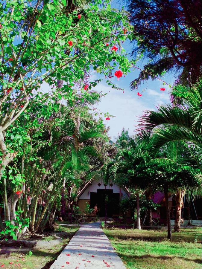 Tunai Cottages Gili Meno Exterior photo