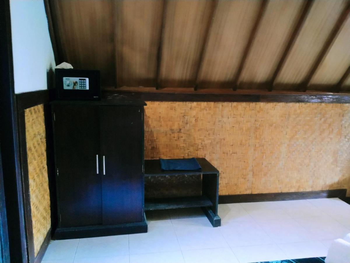 Tunai Cottages Gili Meno Exterior photo