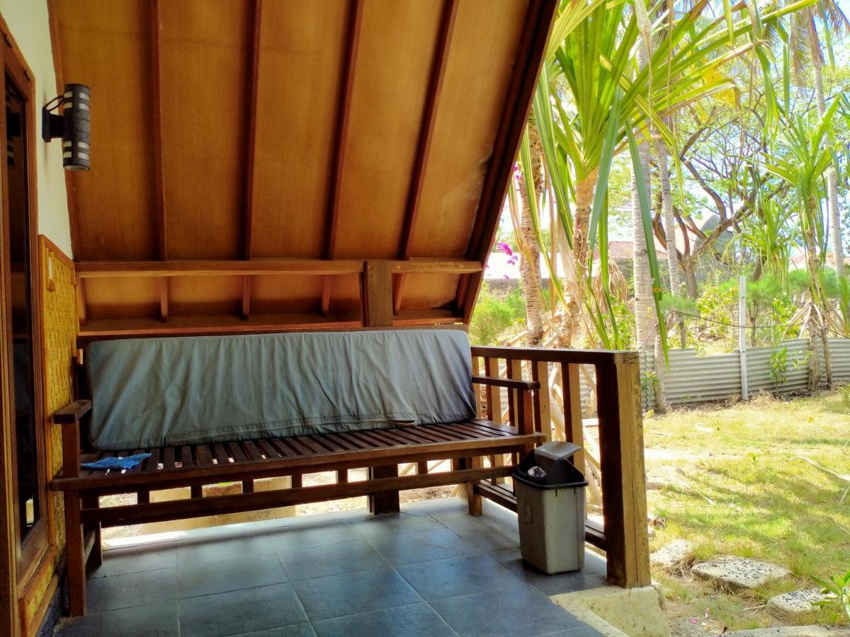 Tunai Cottages Gili Meno Exterior photo
