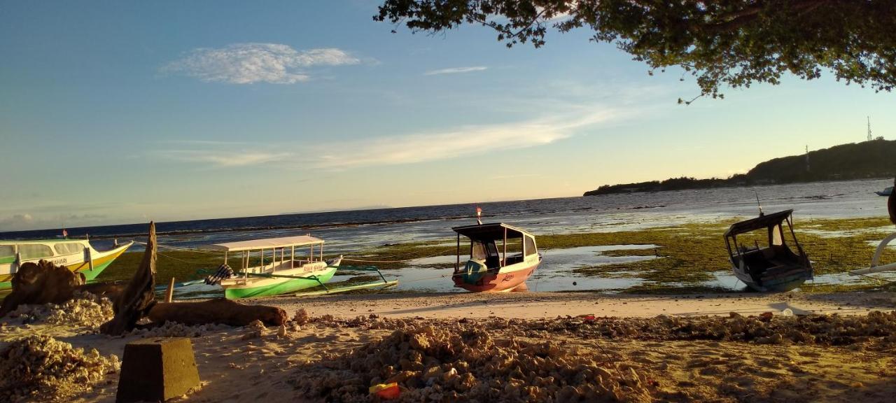 Tunai Cottages Gili Meno Exterior photo