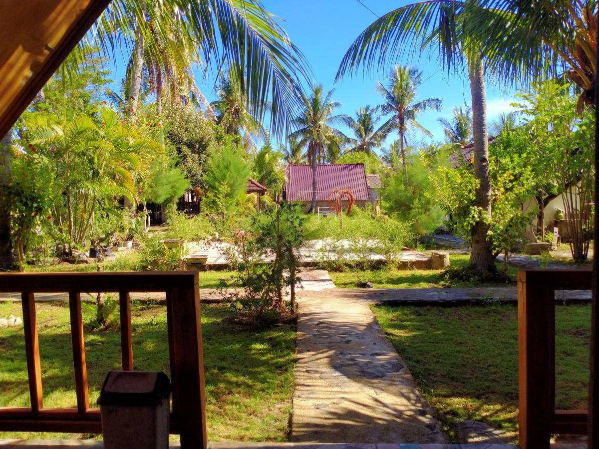 Tunai Cottages Gili Meno Exterior photo
